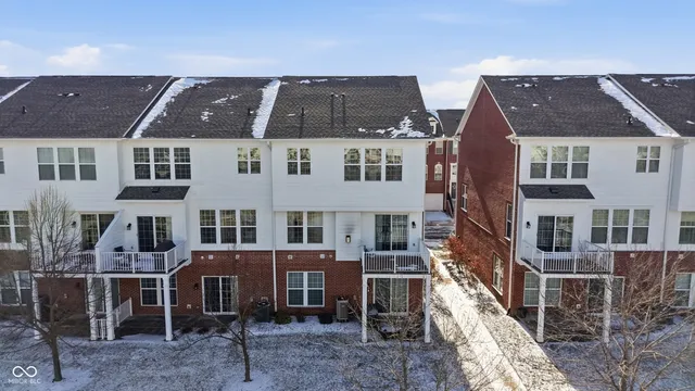 $410,000 | 806 Ivy Lane, Carmel, IN 46032