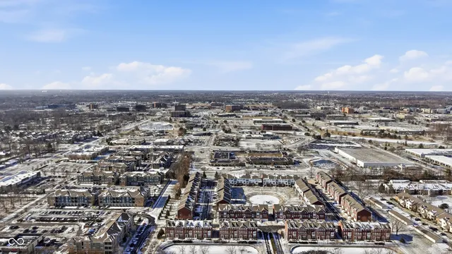 $410,000 | 806 Ivy Lane, Carmel, IN 46032