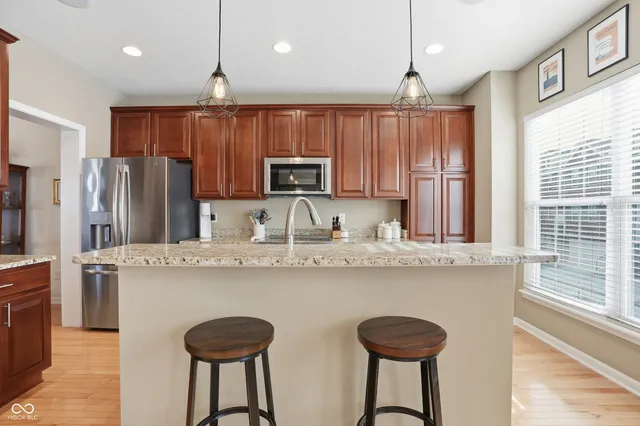 $410,000 | 806 Ivy Lane, Carmel, IN 46032