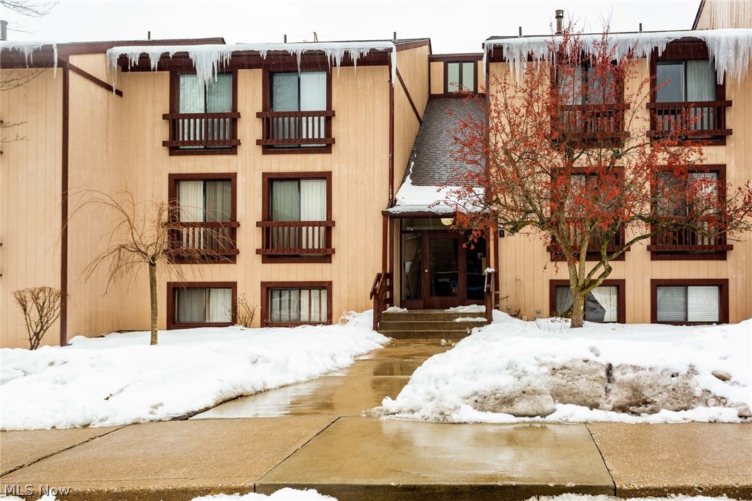 1105 Canyon View Road, Unit 206 Northfield, OH 44067 - Photo 1 of 25 Gallery Image 1