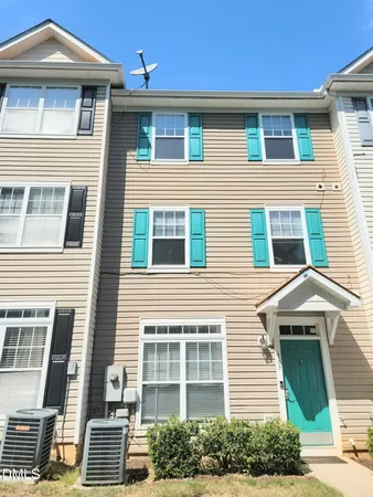 $1,950 | 2220 Valley Edge Drive, Unit 107, Raleigh, NC 27614