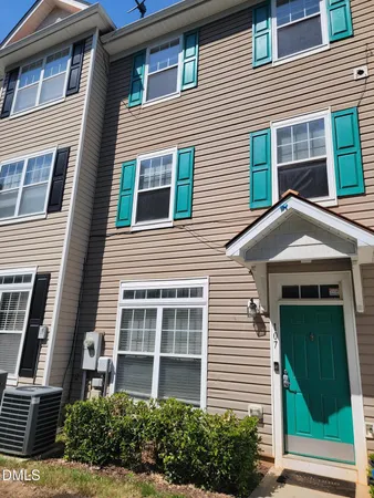 $1,950 | 2220 Valley Edge Drive, Unit 107, Raleigh, NC 27614