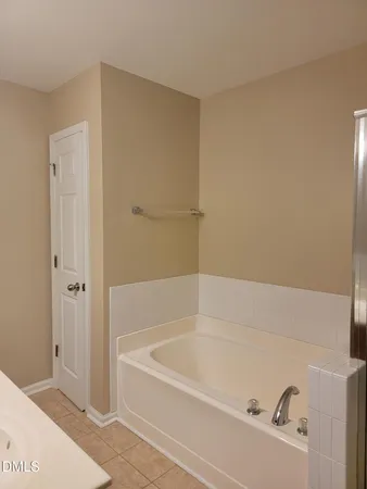 $1,950 | 2220 Valley Edge Drive, Unit 107, Raleigh, NC 27614