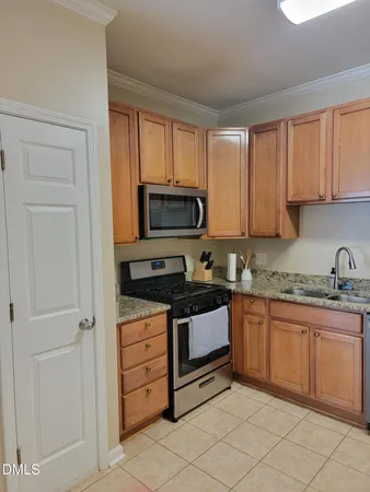 $1,950 | 2220 Valley Edge Drive, Unit 107, Raleigh, NC 27614