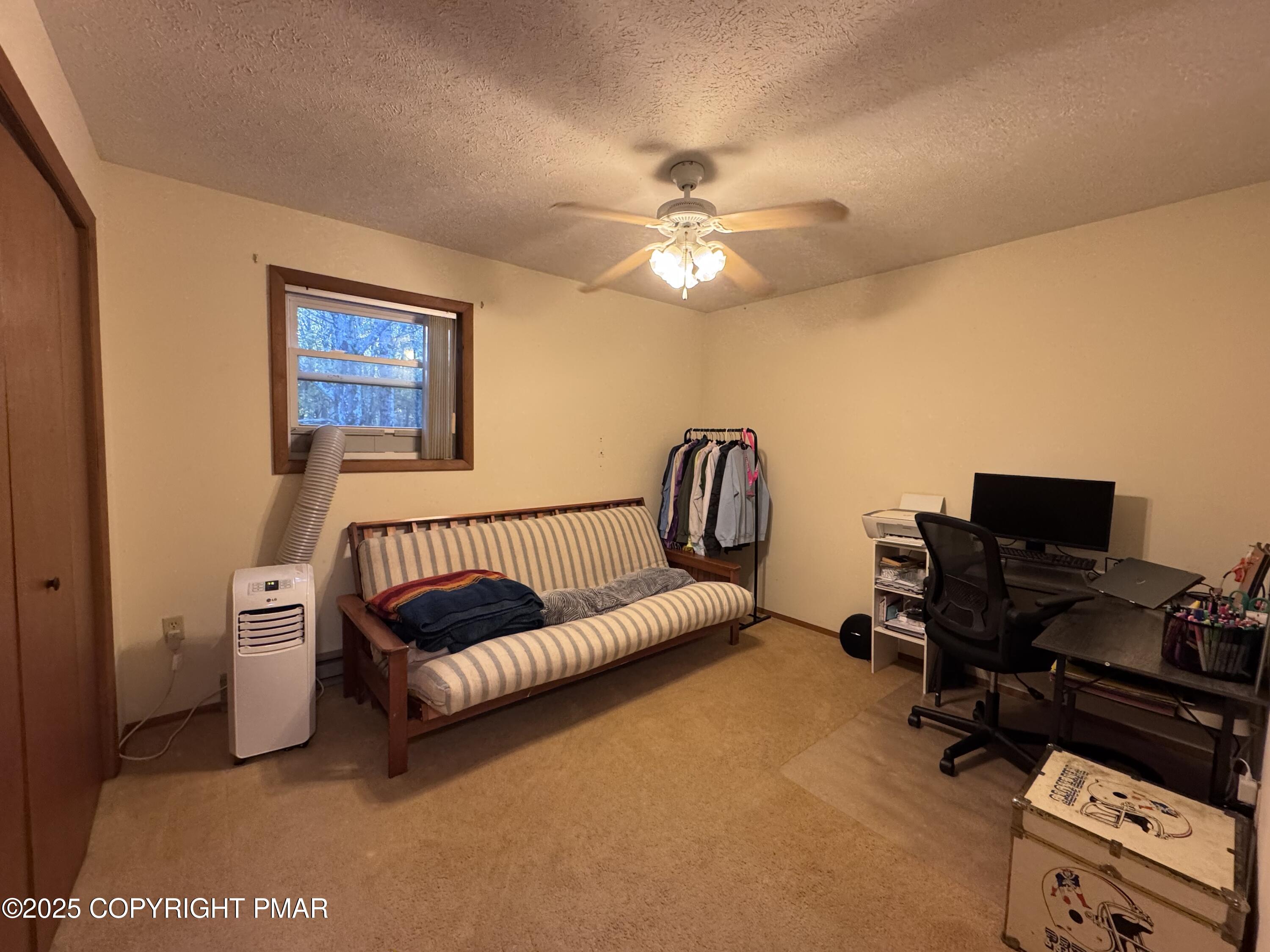67 Seneca Road Albrightsville, PA 18210 - Photo 29 of 52 a living room with furniture