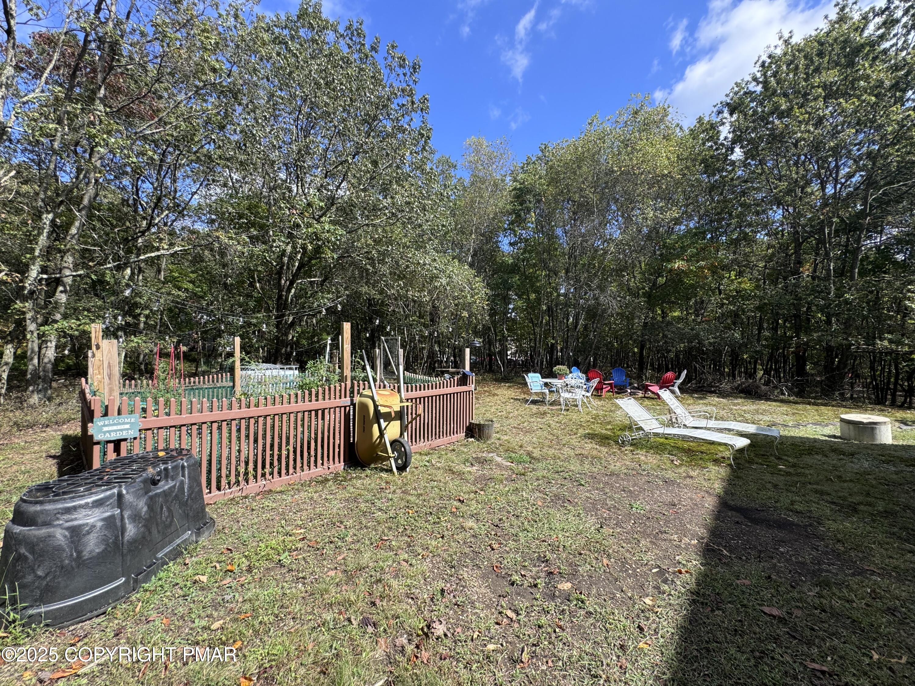 67 Seneca Road Albrightsville, PA 18210 - Photo 43 of 52 a view of a entertaining space