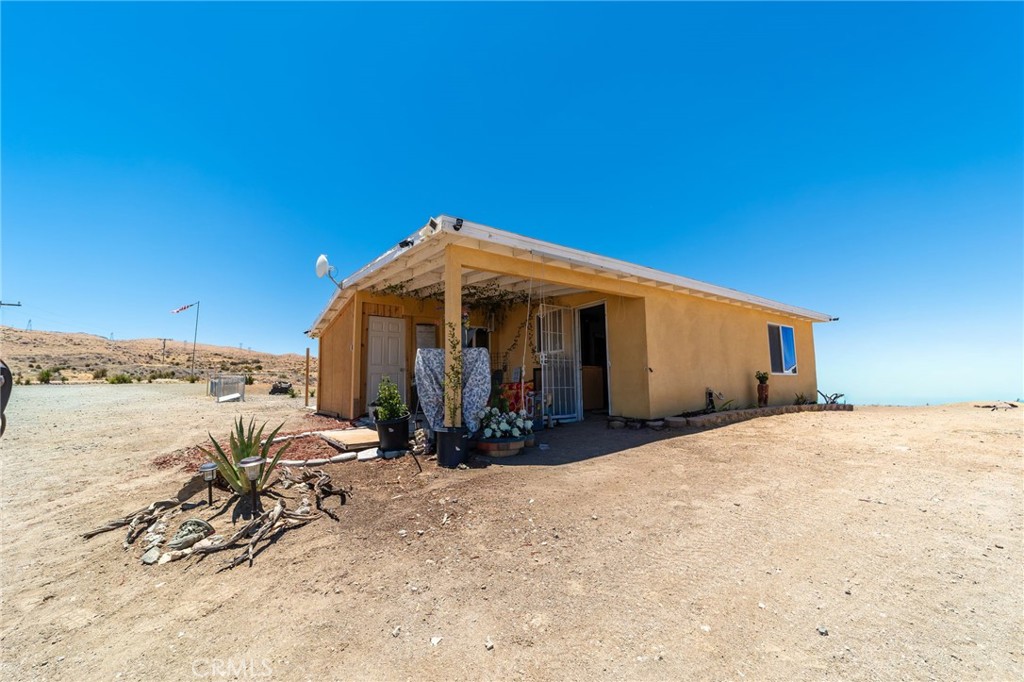 25333 Valley View Road Apple Valley, CA 92308 - Photo 6 of 42