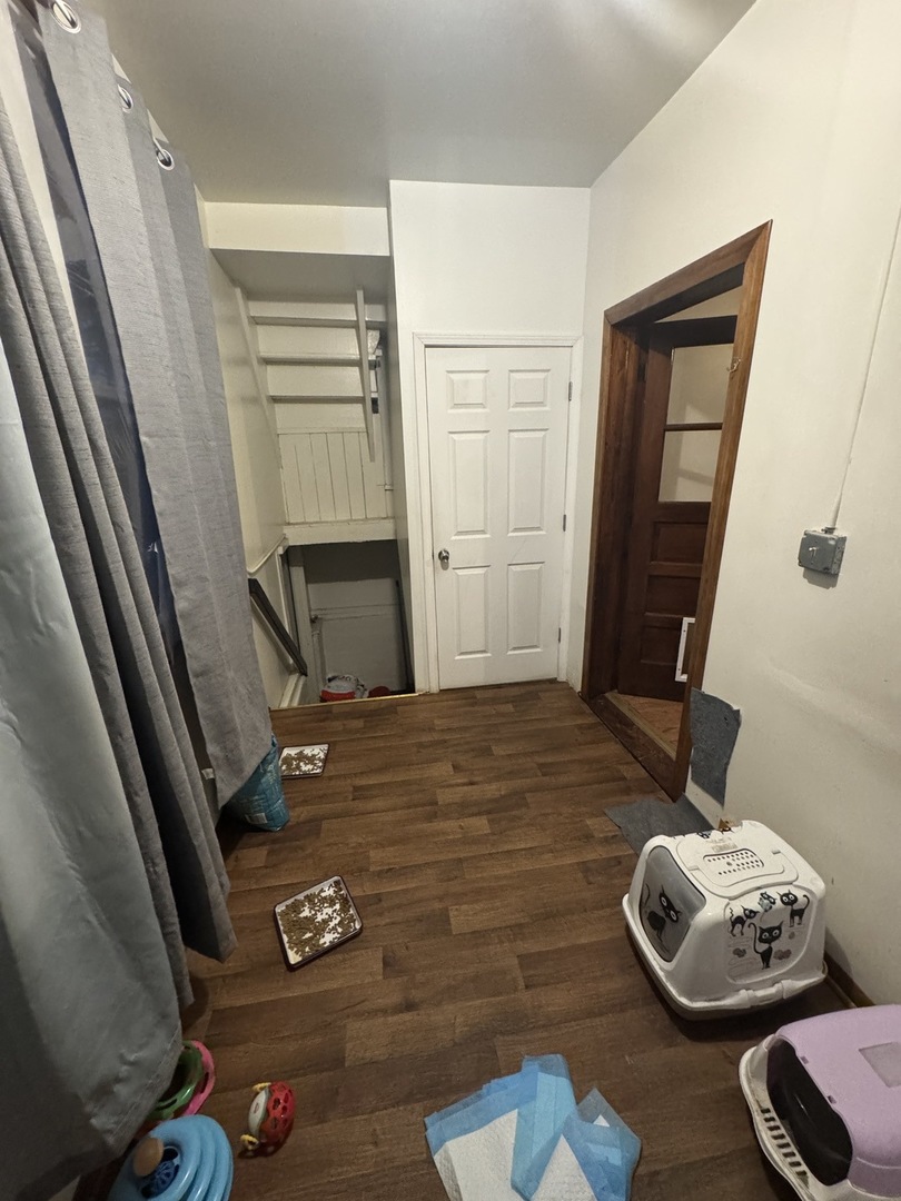 3945 West 55th Place Chicago, IL 60629 - Photo 18 of 21 a living room with furniture