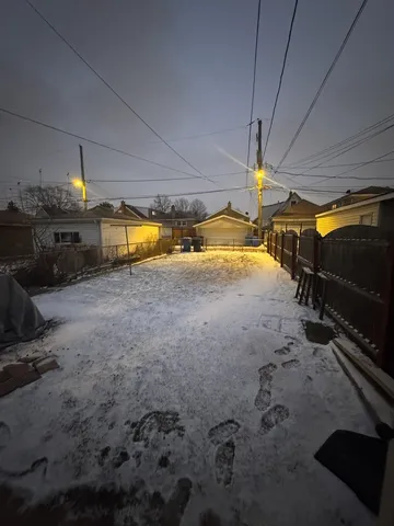 $1,700 | 3945 West 55th Place, Chicago, IL 60629