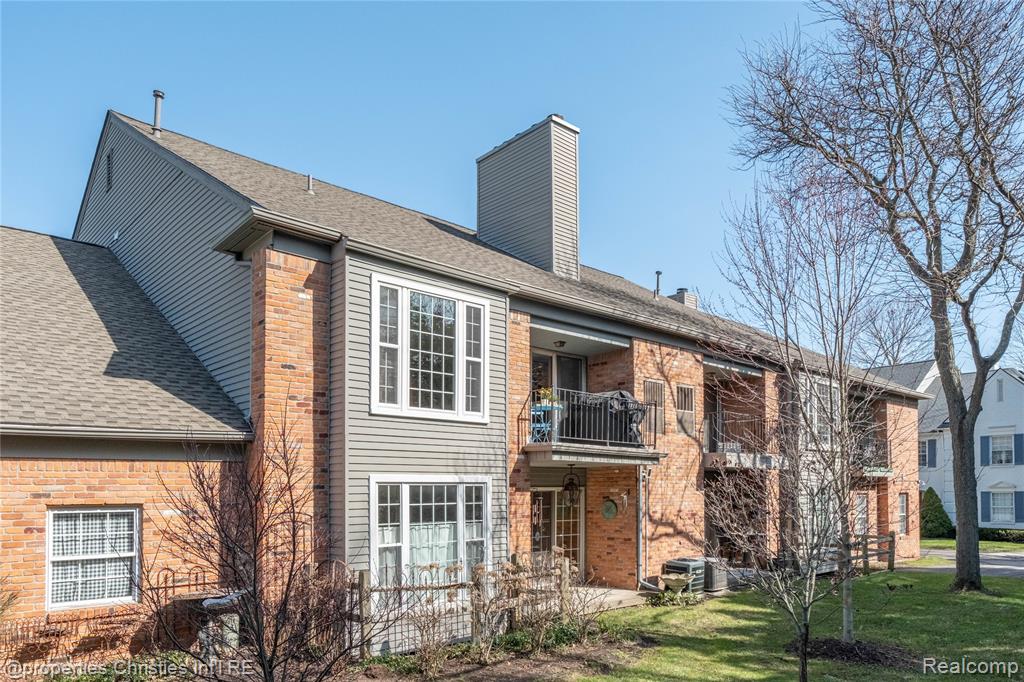 1695 Huntington Park Rochester Hills, MI 48309 - Photo 52 of 54