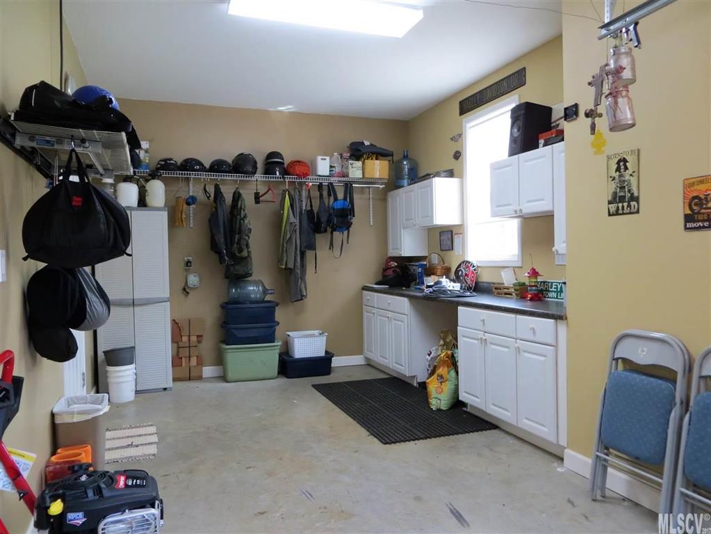 4566 Henry River Road Hickory, NC 28602 - Photo 15 of 25 Gallery Image 15
