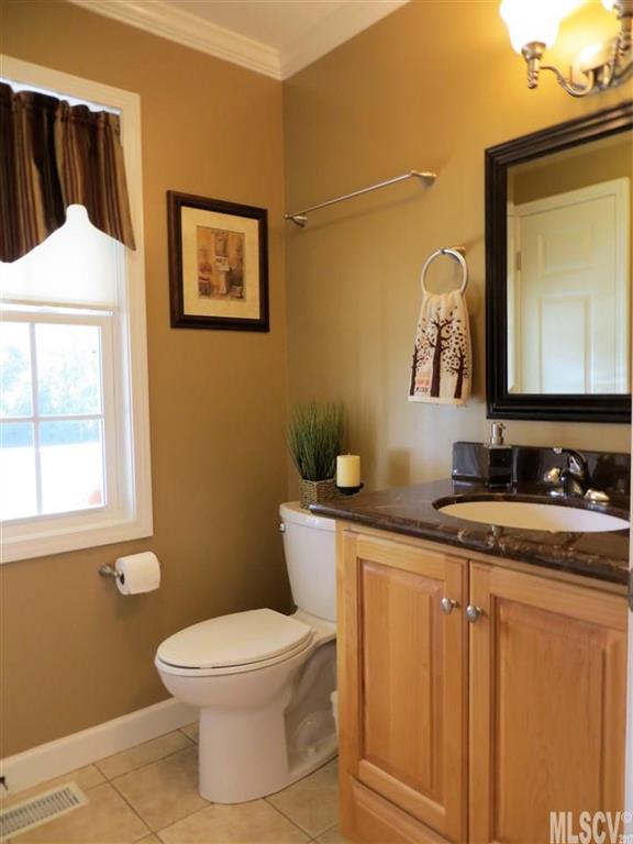 4566 Henry River Road Hickory, NC 28602 - Photo 7 of 25 Gallery Image 7