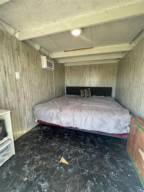 134-1112 1112th Rio Vista, TX 76093 - Photo 23 of 25 a room with a bed and a window