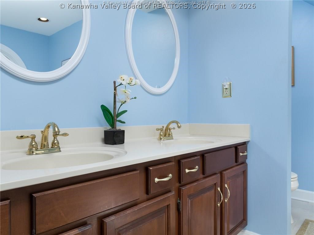 134 East Ridge Road Charleston, WV 25314 - Photo 18 of 30 Master bath.