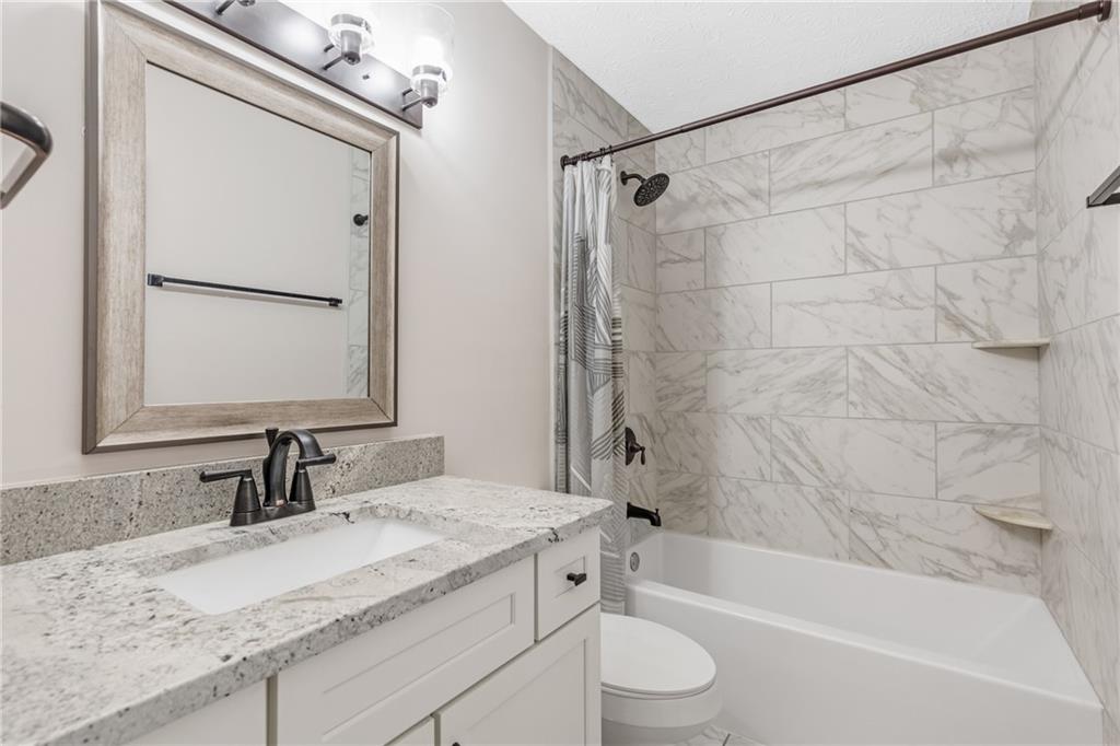 725 Anderson Walk Marietta, GA 30062 - Photo 5 of 28