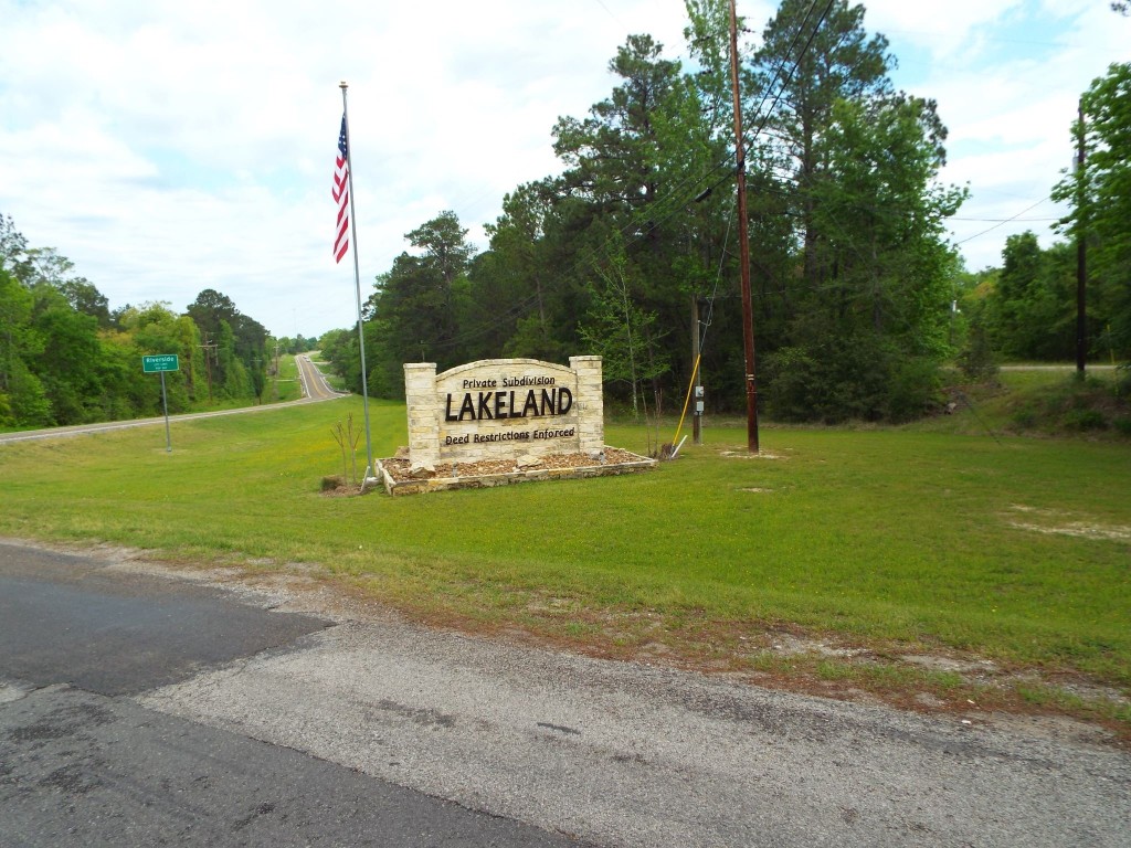 Lot 34 Dogwood Road Huntsville, TX 77320 - Photo 6 of 23 a sign of golf course with a play ground