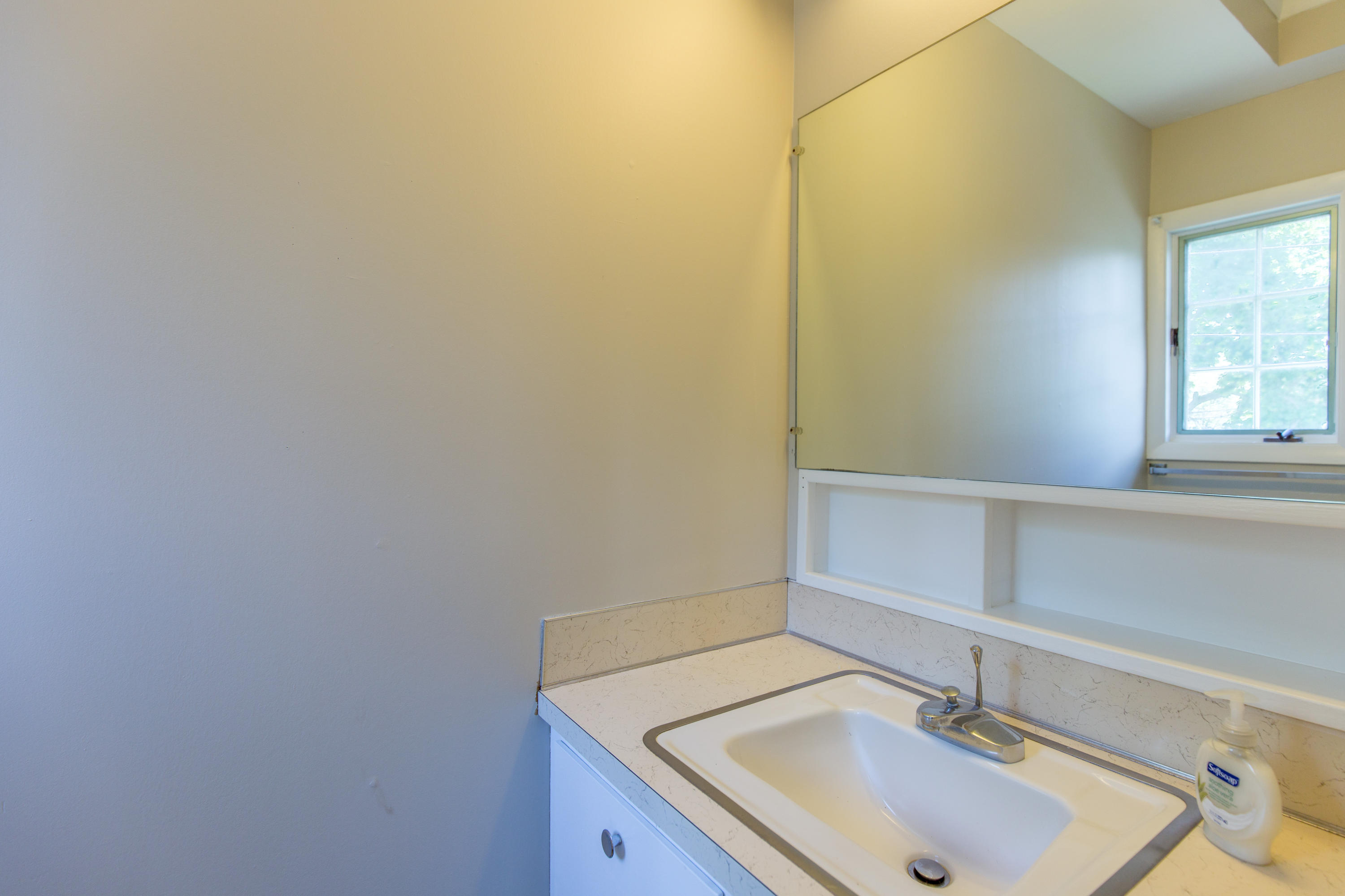 41 Harpswell Road Brunswick, ME 04011 - Photo 56 of 67 41 Harpswell Road Brunswick-23