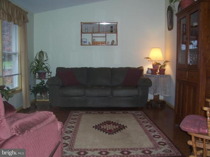 1625 Gibbons Road Point of Rocks, MD 21777 - Photo 2 of 11 Living Room
