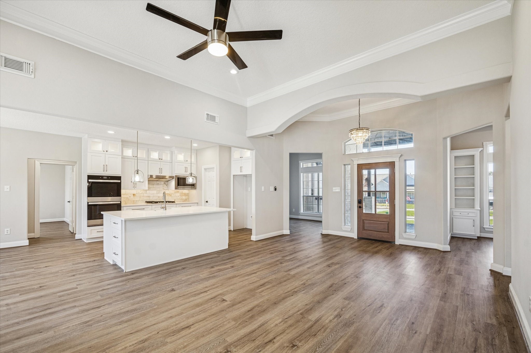 5437 Edgewater Court Willis, TX 77318 - Photo 4 of 29