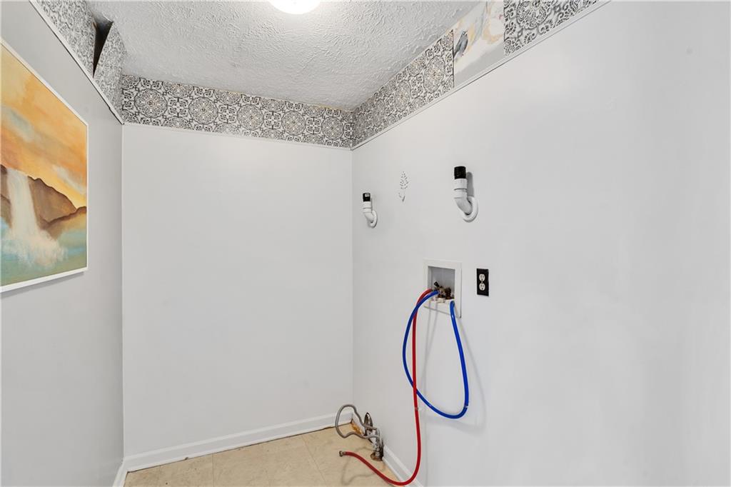 537 Jackson Drive Apollo, PA 15613 - Photo 18 of 38 convenient 1-St Floor laundry