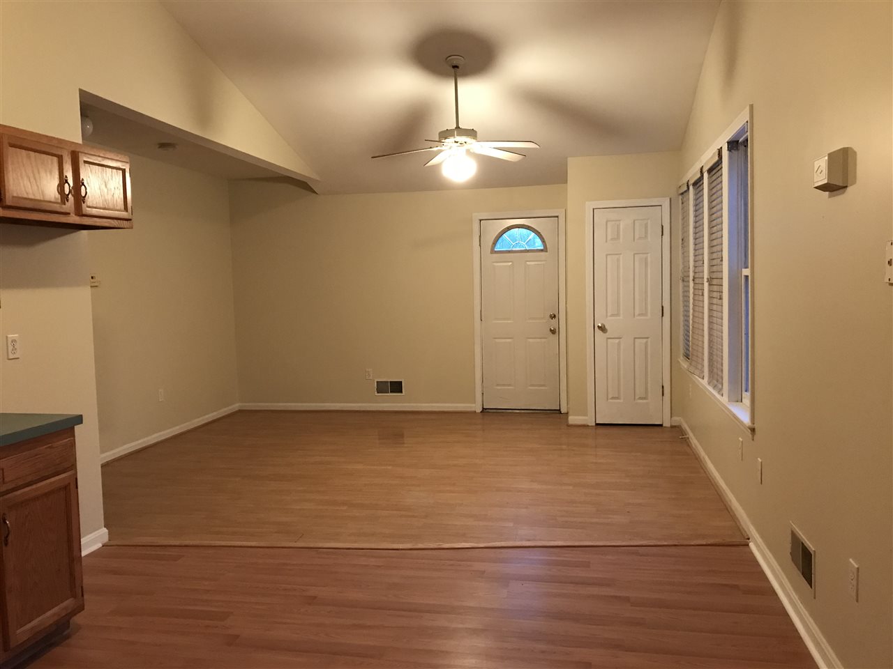 28 Riverside Drive Hudson, NH 03051 - Photo 5 of 14