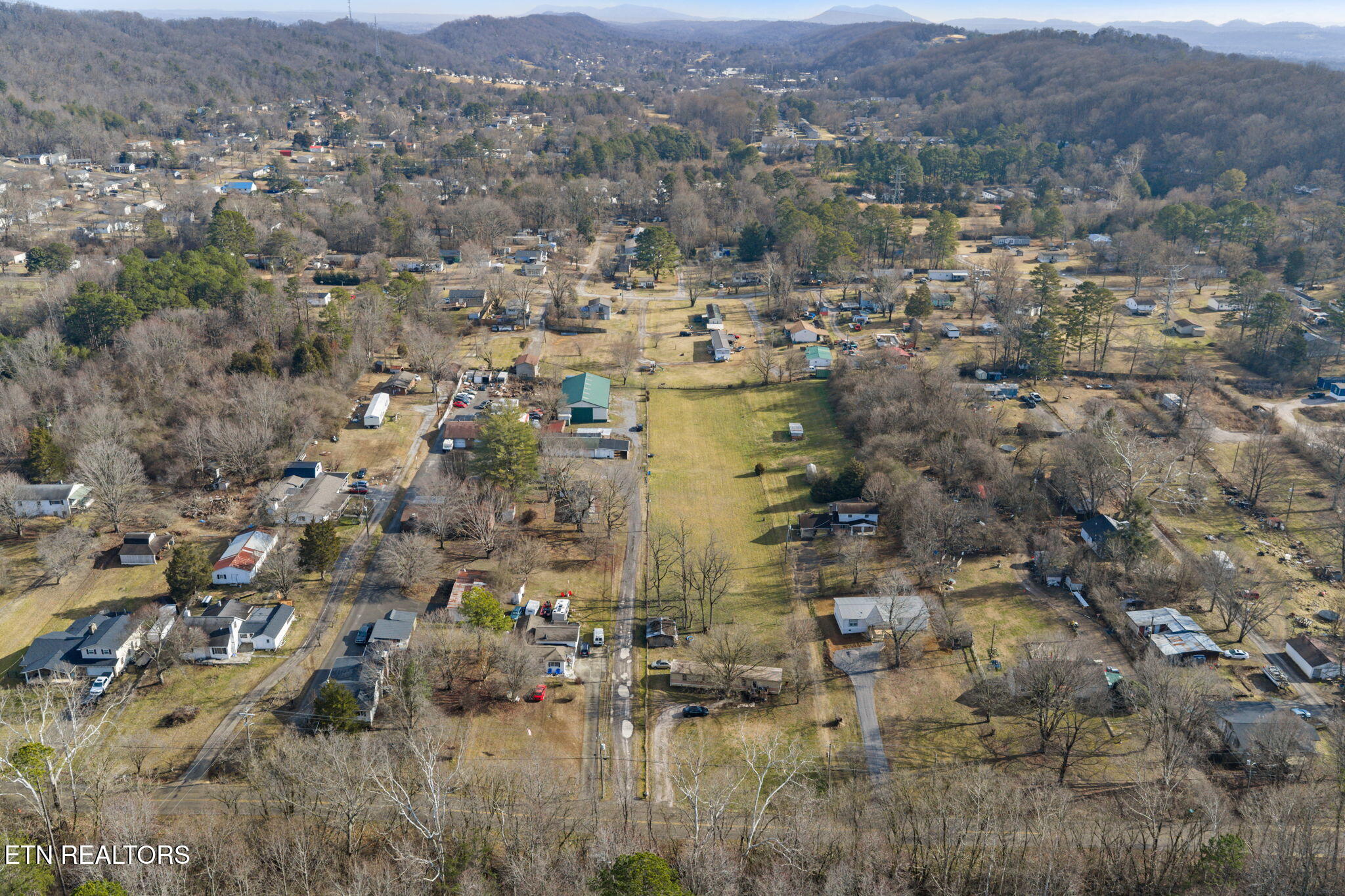 6435 Hubert Bean Road Knoxville, TN 37918 - Photo 7 of 8 13-web-or-mls-2352 Mynatt Rd --68