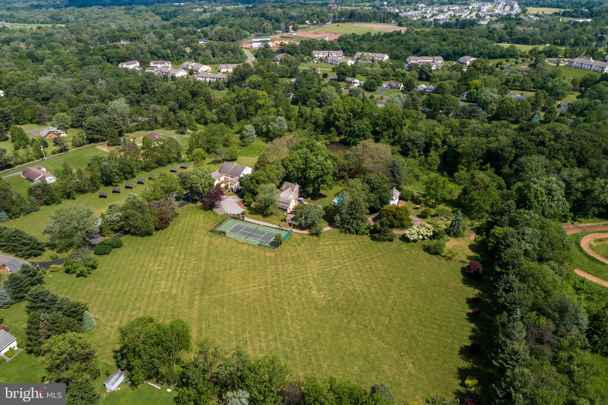 886 Vaughn Road Pottstown, PA 19465 - Photo 4 of 88