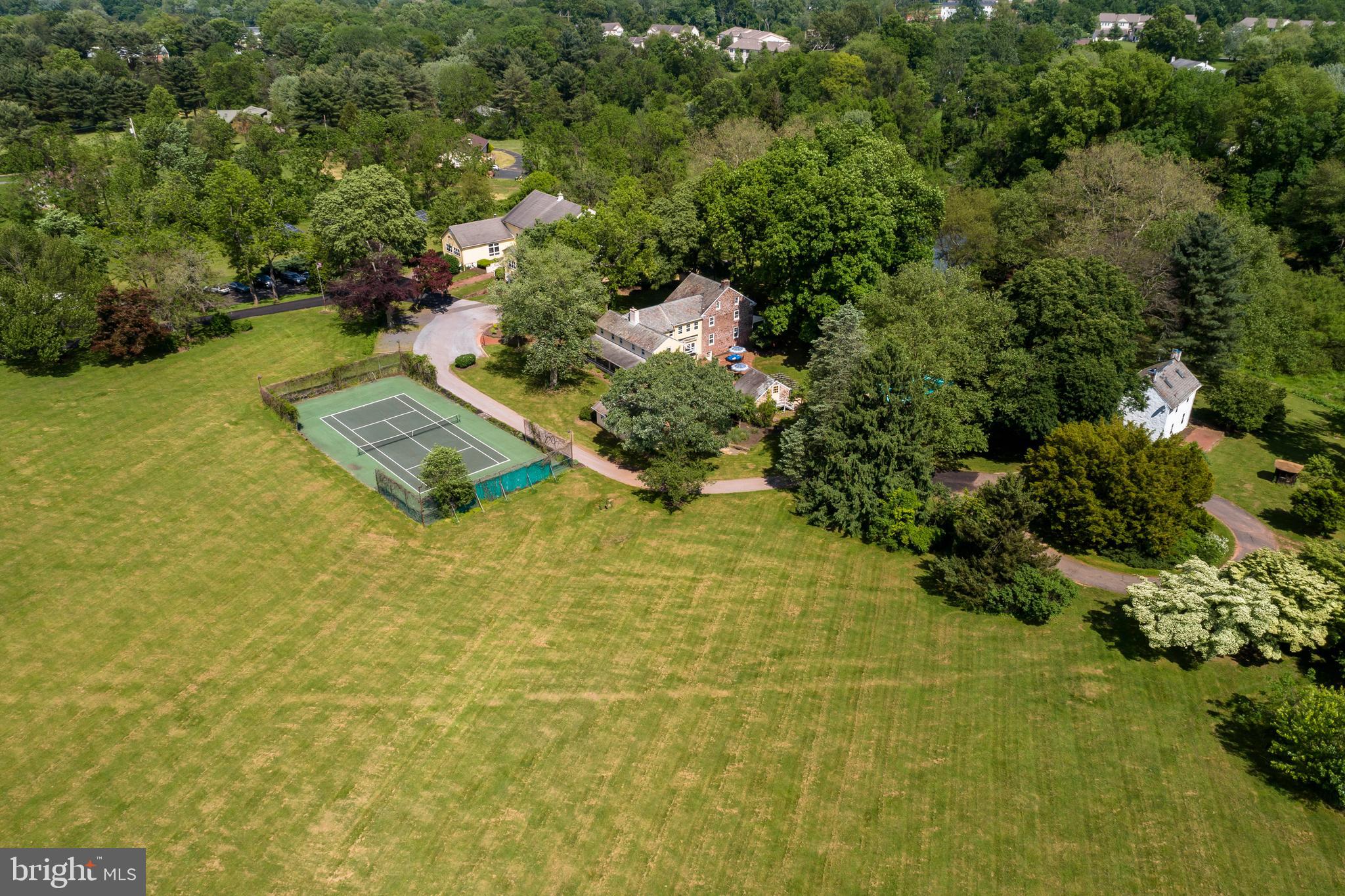 886 Vaughn Road Pottstown, PA 19465 - Photo 5 of 88