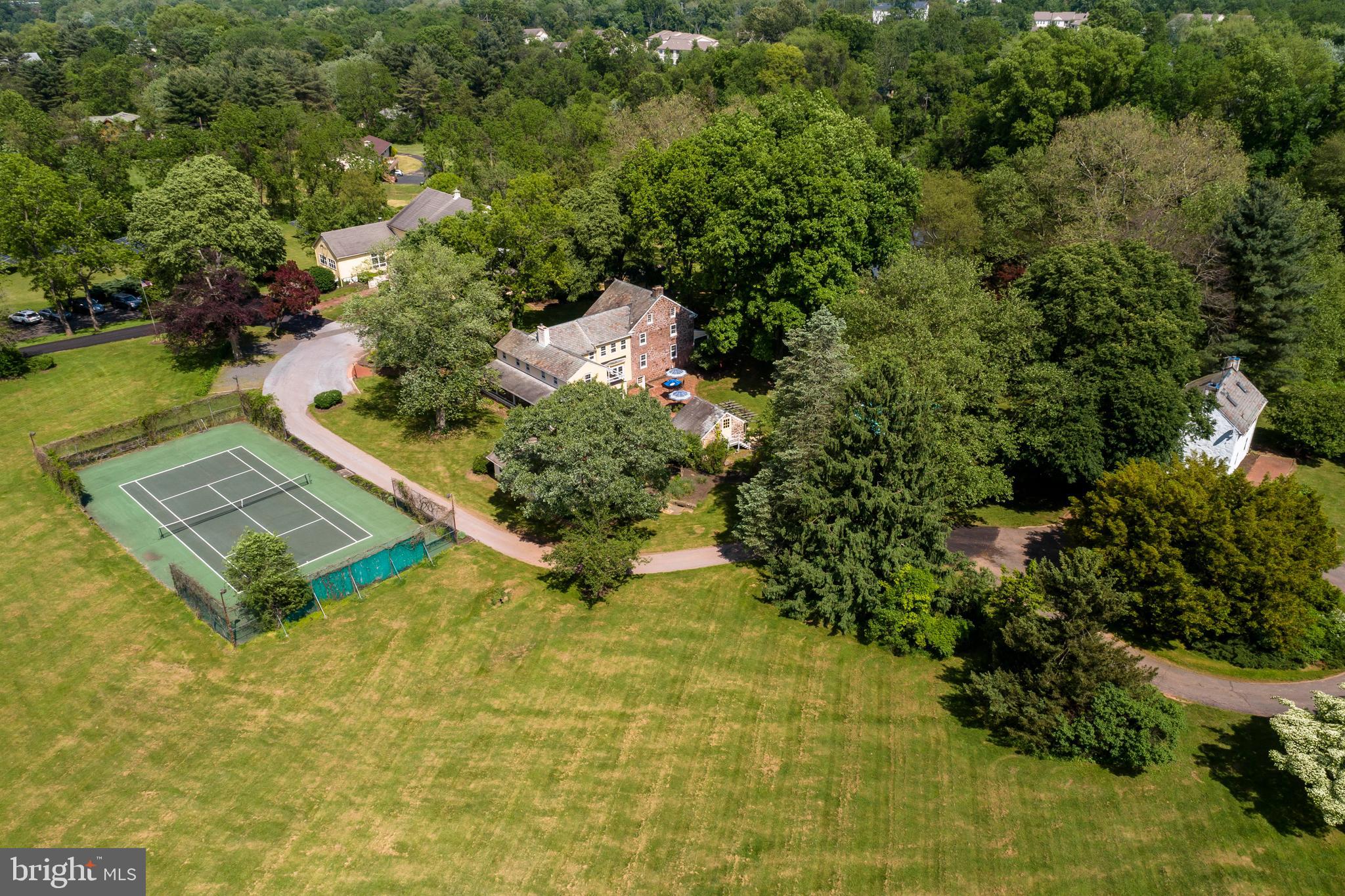 886 Vaughn Road Pottstown, PA 19465 - Photo 6 of 88