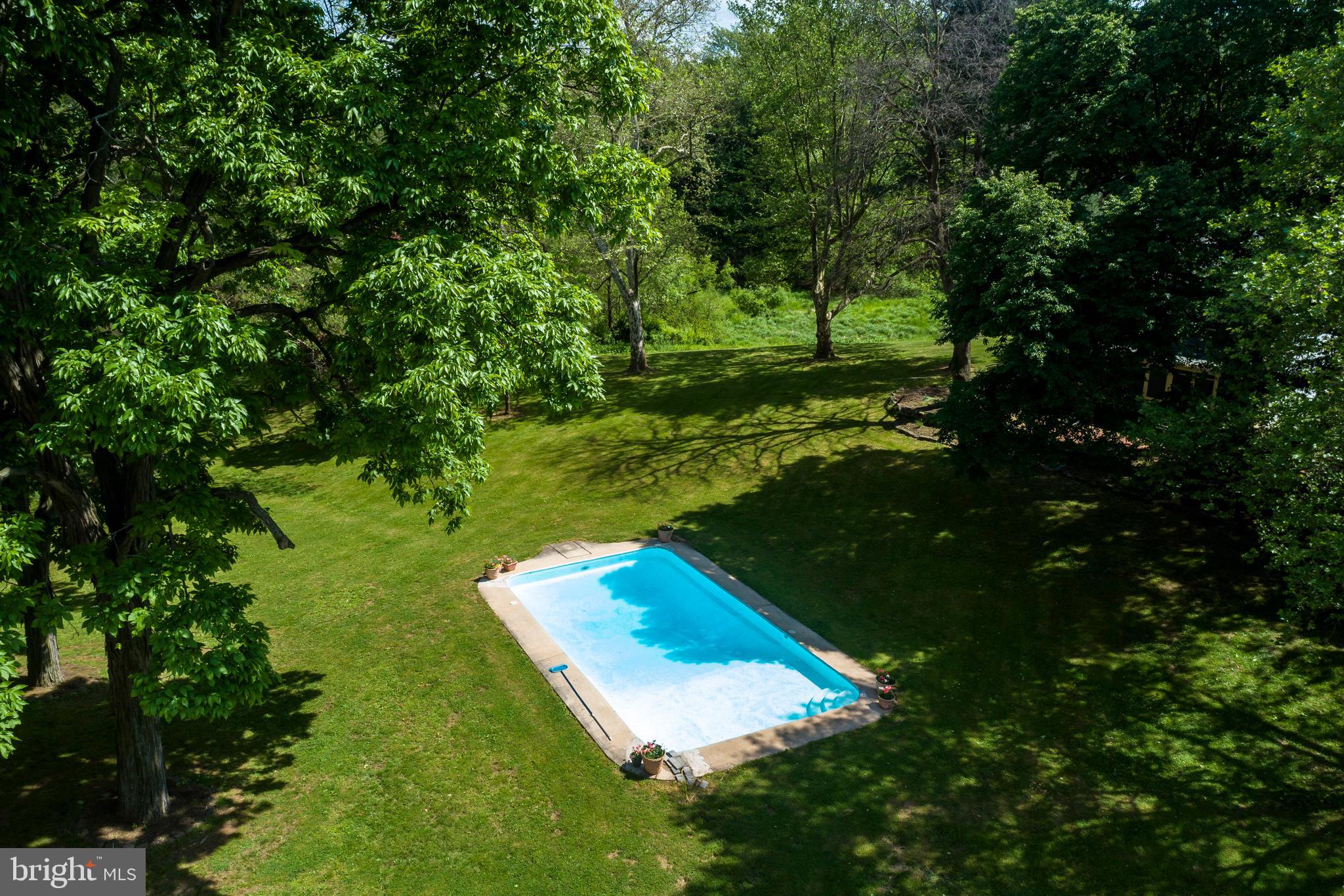 886 Vaughn Road Pottstown, PA 19465 - Photo 9 of 88