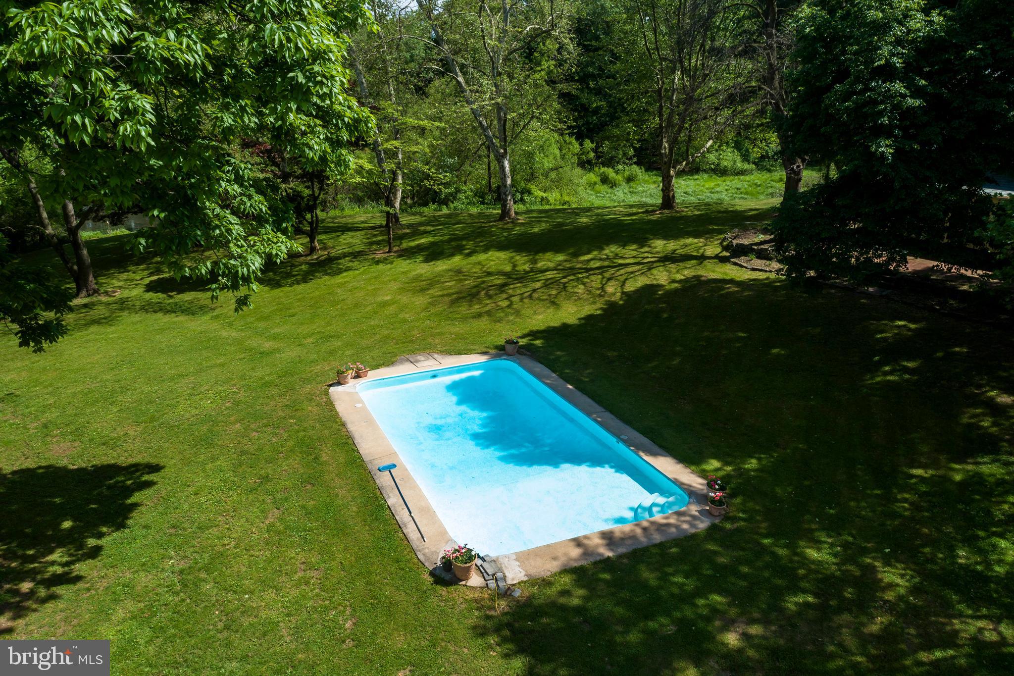 886 Vaughn Road Pottstown, PA 19465 - Photo 10 of 88