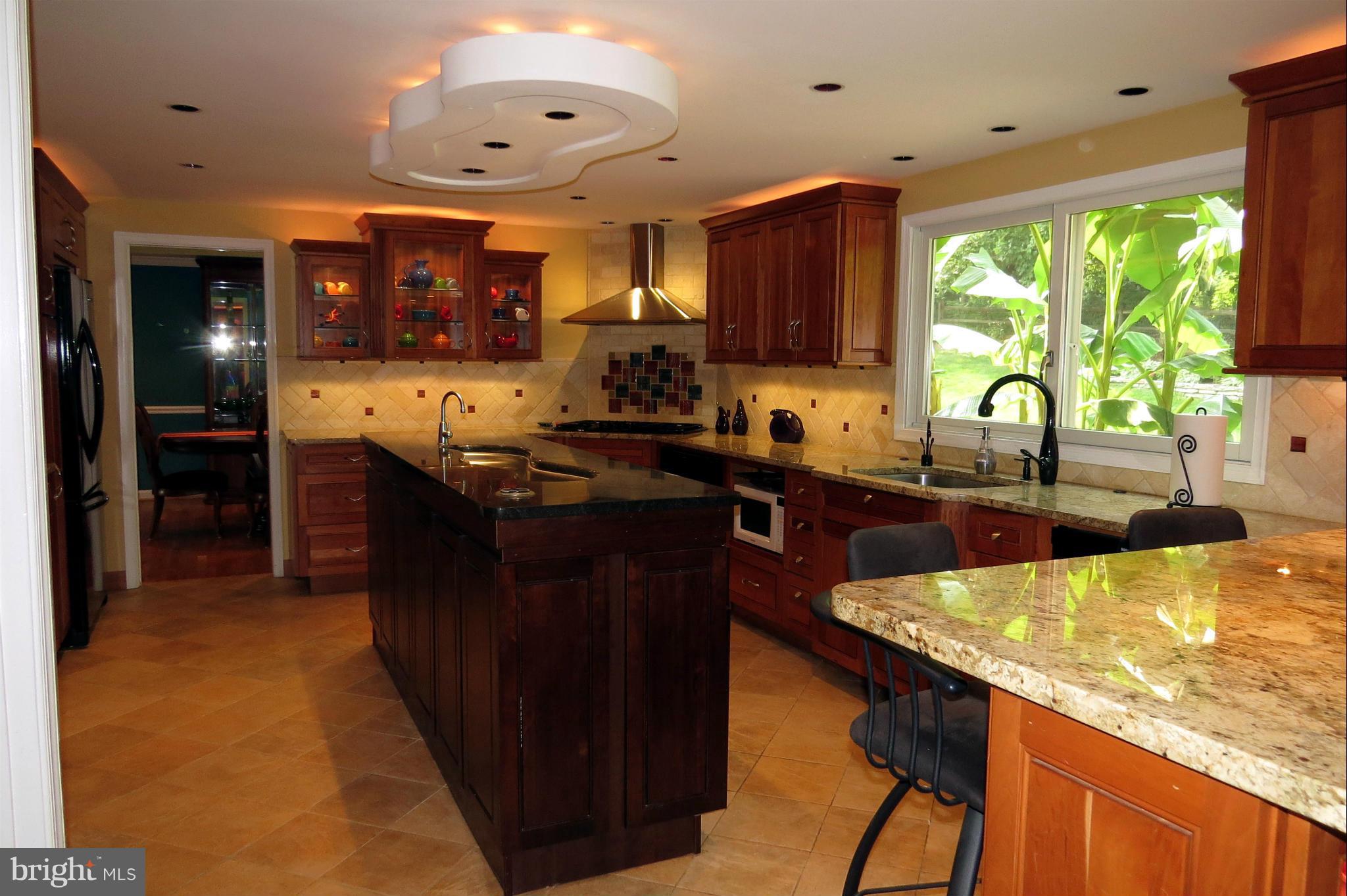 6 Over Ridge Court Potomac, MD 20854 - Photo 11 of 30 Kitchen