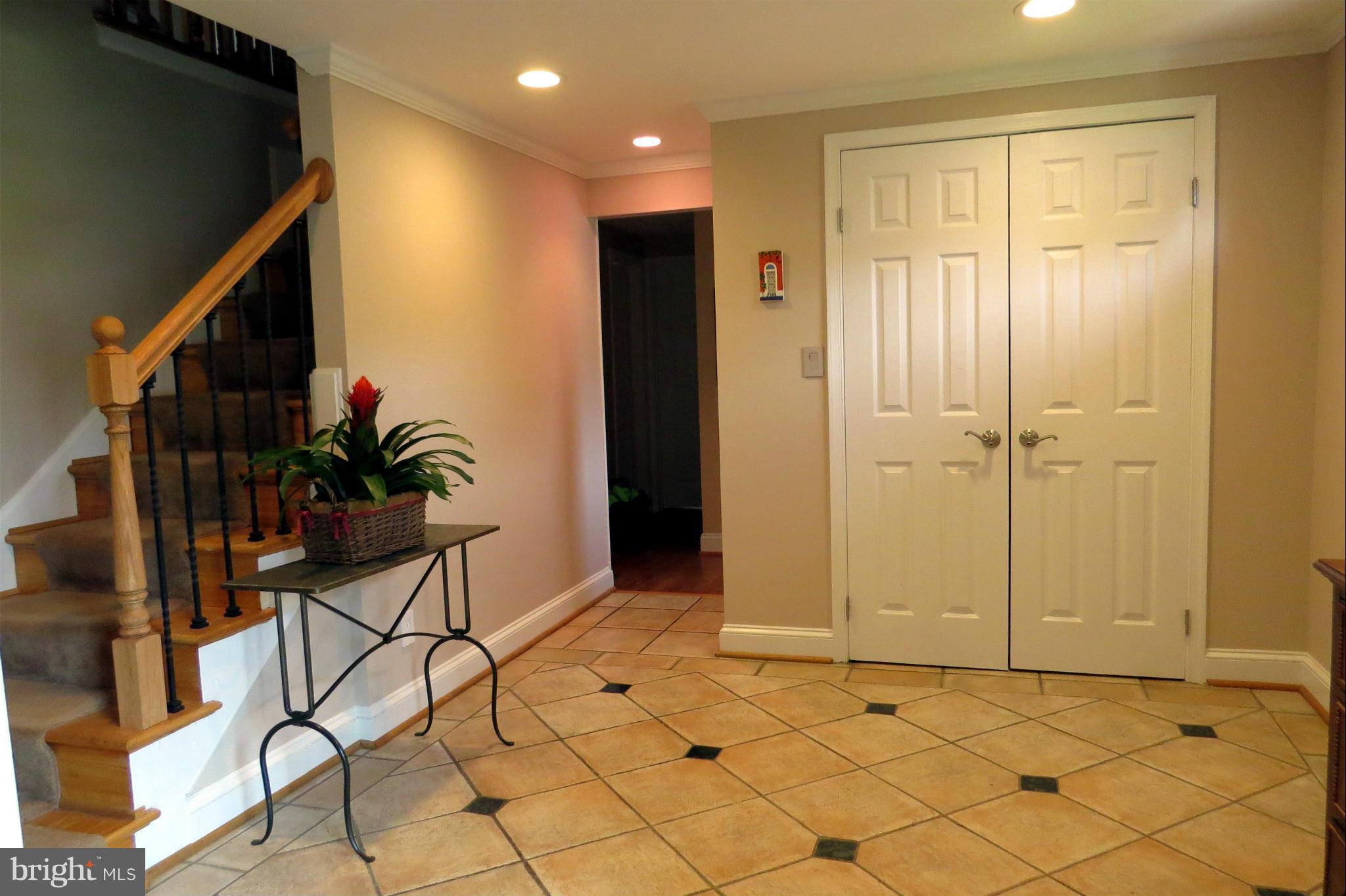 6 Over Ridge Court Potomac, MD 20854 - Photo 3 of 30 Interior (General)