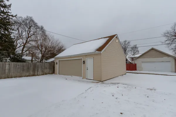 a view of a garage