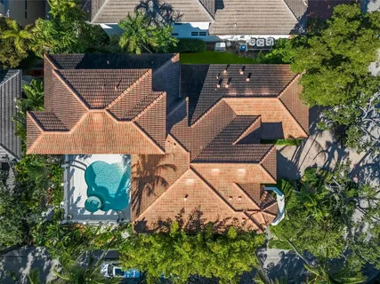 an aerial view of multiple house