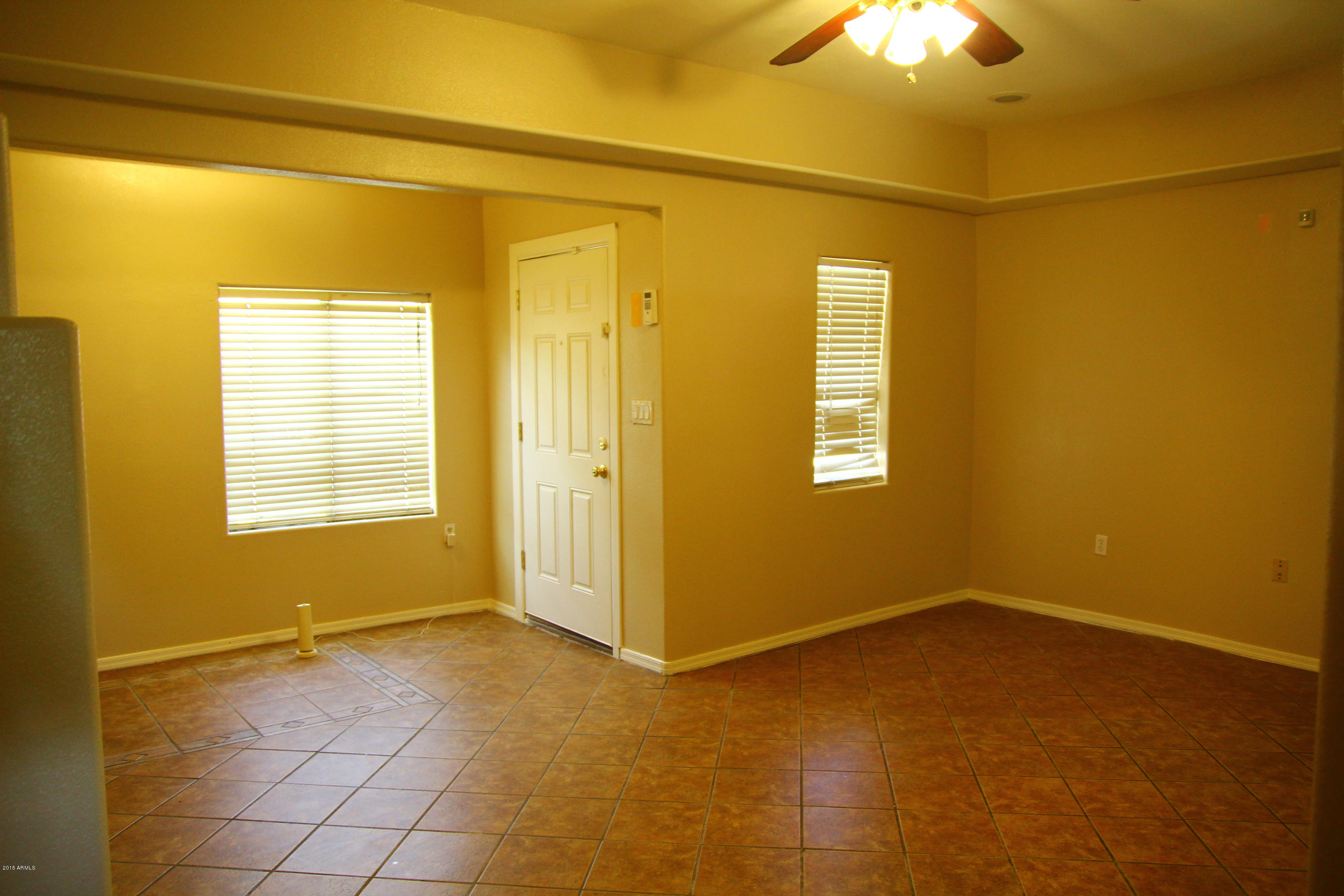 1940 East Monte Vista Road Phoenix, AZ 85006 - Photo 8 of 26 Gallery Image 8