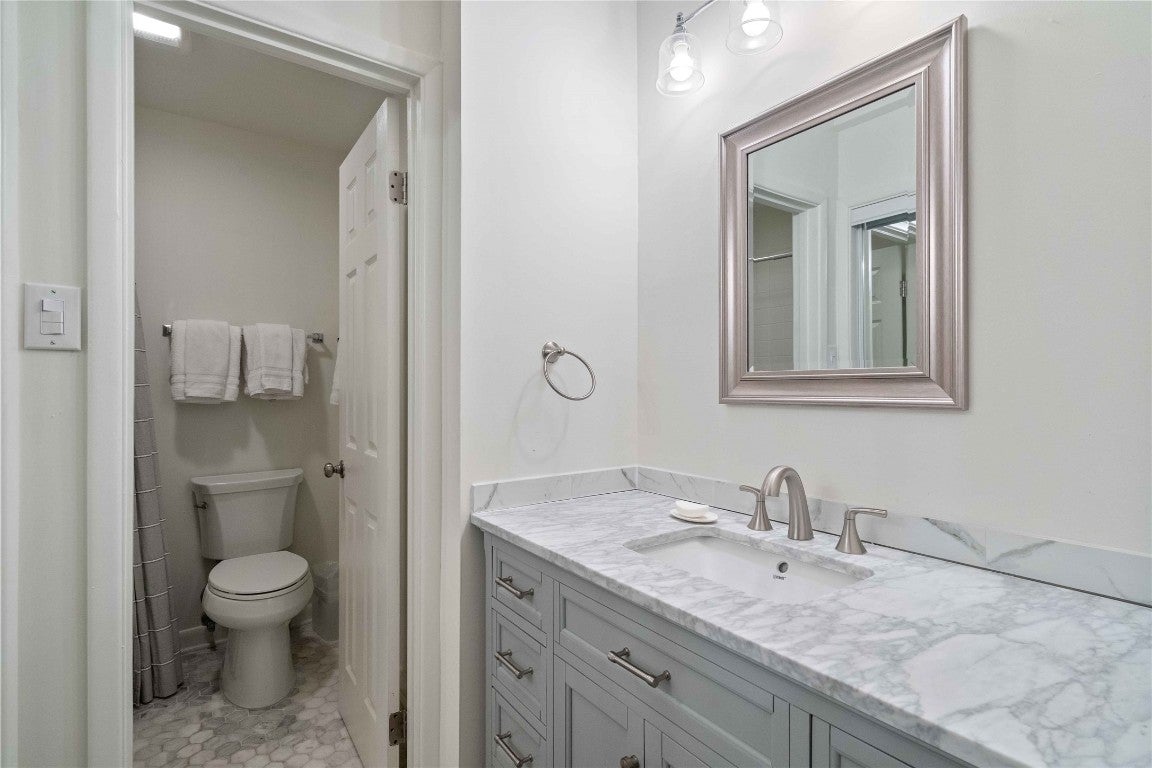 75 Holly Ridge, Unit 3B Sapphire, NC 28774 - Photo 23 of 30 Master Bathroom