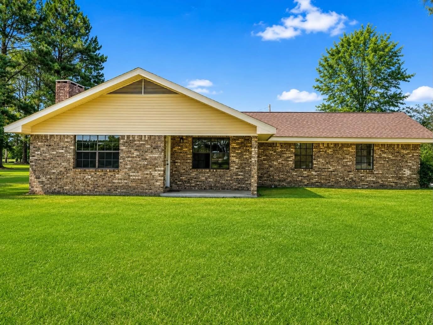 427 County Road 10 Stringer, MS 39481 - Photo 1 of 25 Gallery Image 1