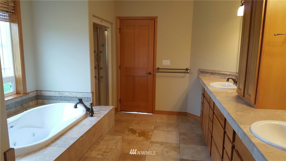 623 East Smith Road Bellingham, WA 98226 - Photo 14 of 22