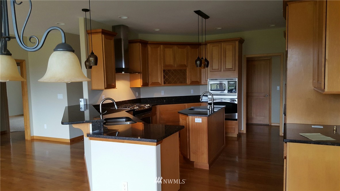 623 East Smith Road Bellingham, WA 98226 - Photo 8 of 22