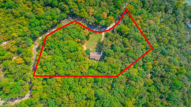 $325,000 | 395 Dancing Fern Road, Sequatchie, TN 37374