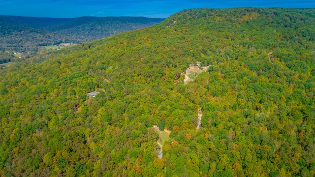 $325,000 | 395 Dancing Fern Road, Sequatchie, TN 37374