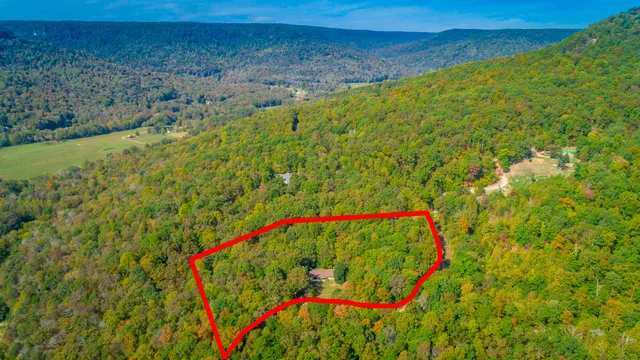 $325,000 | 395 Dancing Fern Road, Sequatchie, TN 37374