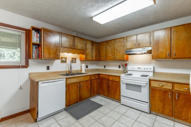 $325,000 | 395 Dancing Fern Road, Sequatchie, TN 37374