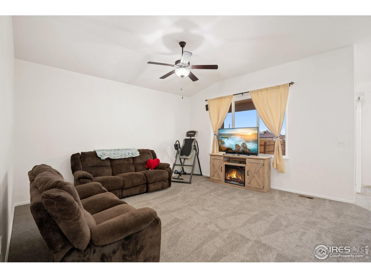 1100 5th Street Pierce, CO 80650 - Photo 5 of 33 Great Room