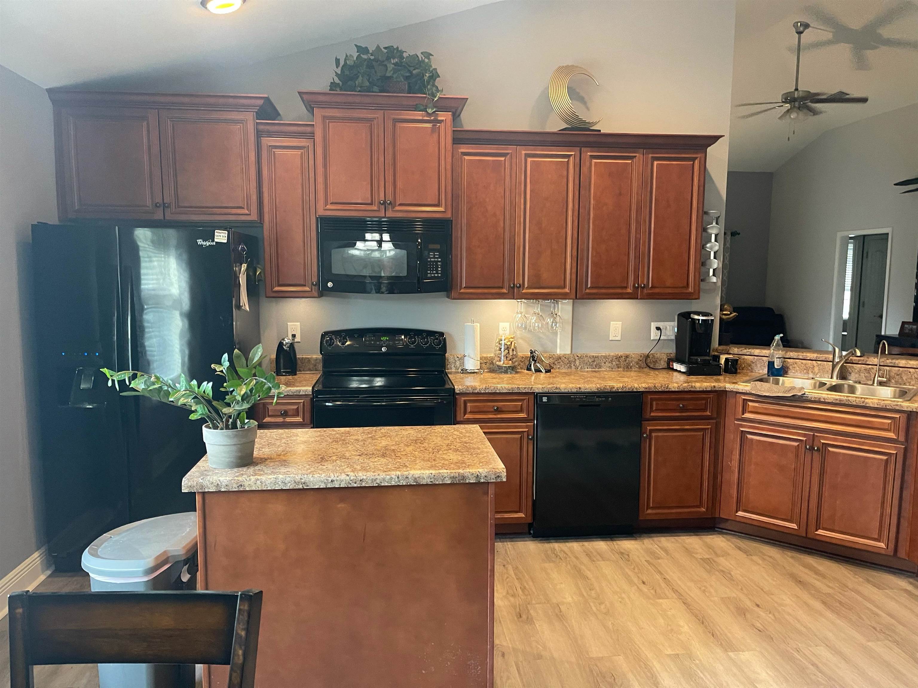 17001 Russet Court Foley, AL 36535 - Photo 6 of 21 Kitchen Photo 1