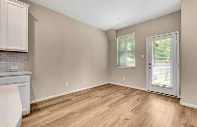 $2,700 | 16104 Oregon Oak Drive, Houston, TX 77084