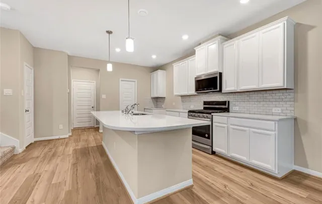 $2,700 | 16104 Oregon Oak Drive, Houston, TX 77084