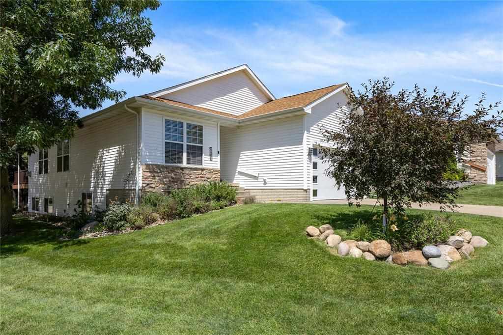 6400 Cakebread Court Marion, IA 52302 - Photo 2 of 29 Gallery Image 2