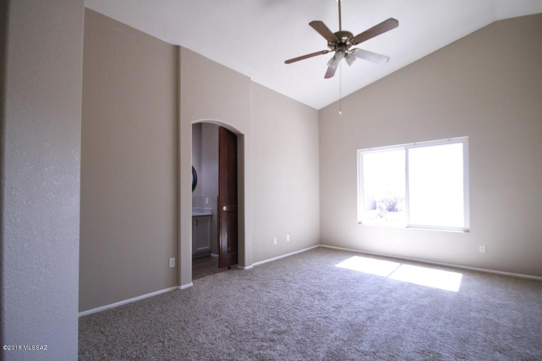 9741 North Sandy Valley Drive Tucson, AZ 85743 - Photo 8 of 23
